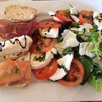 Grande assiette de cicchetti