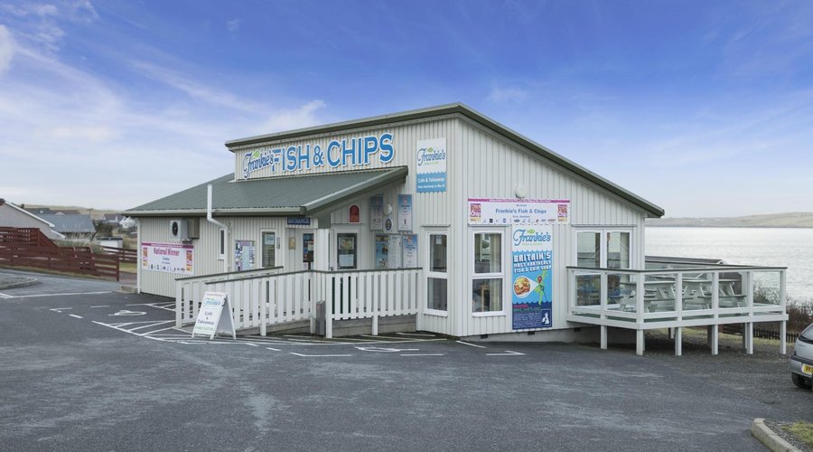 Frankie's with a sea view