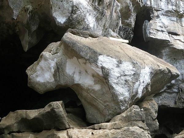 Amboni Caves image