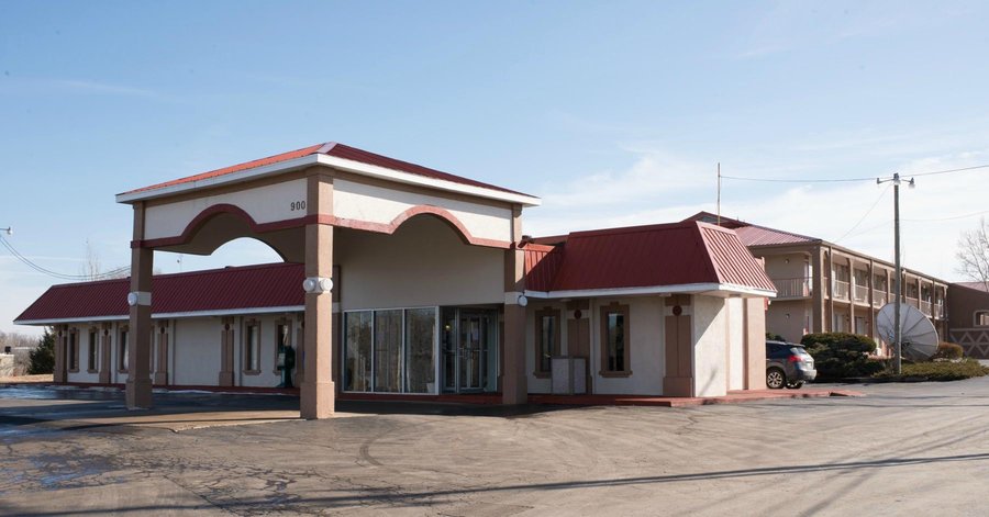 Budget Host Inn