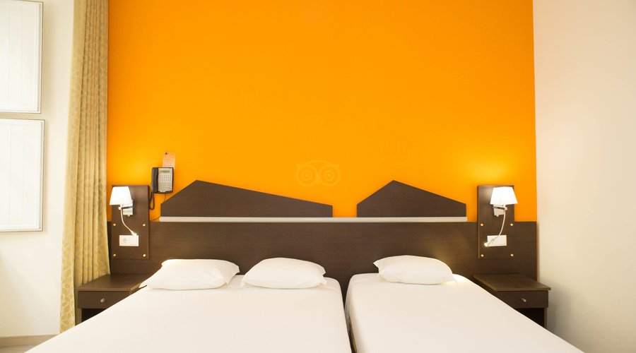 The Triple Room at the Pensao Praca da Figueira
