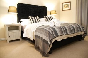 Room & Suite