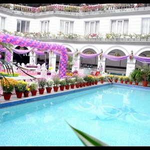 SWIMMING POOL 1