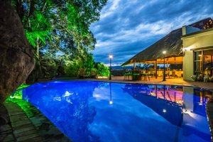 Piscina y playa