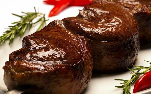 Seis steakhouses para os amantes de carne no Porto