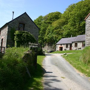 Entrance to Troedyrhiw Holiday Cottages