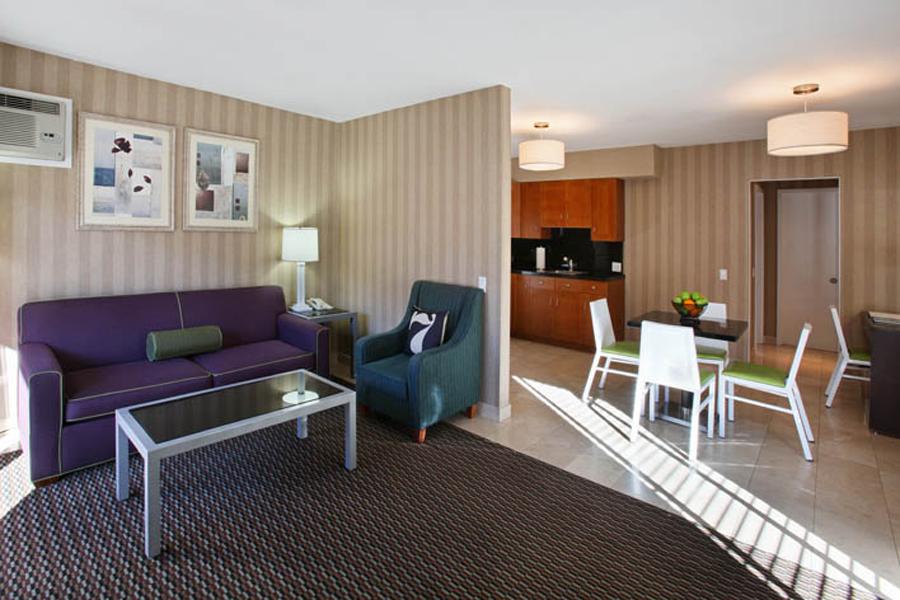 Hotel photo 12 of 7 Springs Inn & Suites.