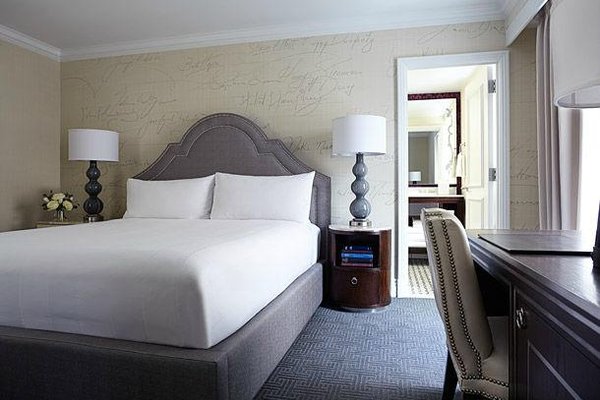 Cozy Guest Room