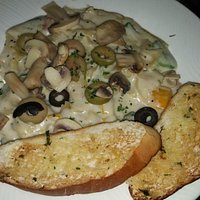 Farfalle Pasta with Alfredo Sauce & Green, Red and Yellow Capsicum, Black & Green Olives - Bread