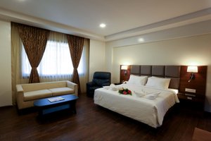 Room & Suite