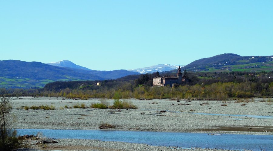 Veduta dal fiume Trebbia
