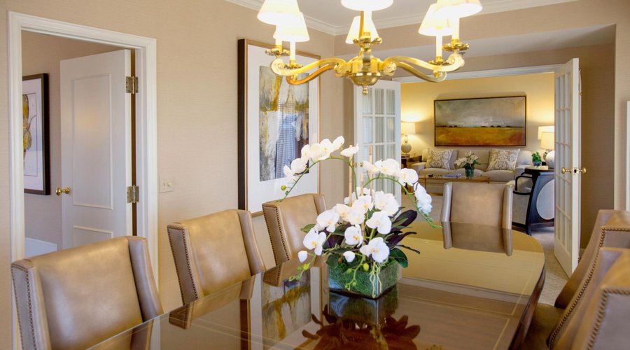 Executive Suite Dining Room