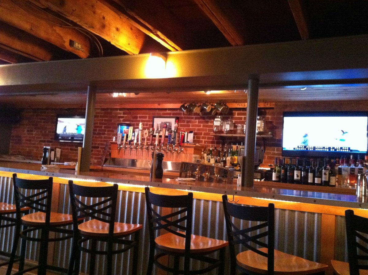 DOGFISH BAR & GRILLE, Portland - Restaurant Reviews, Photos & Phone ...