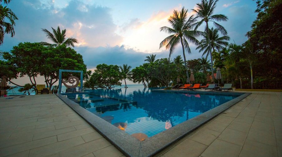Large pool by the beach