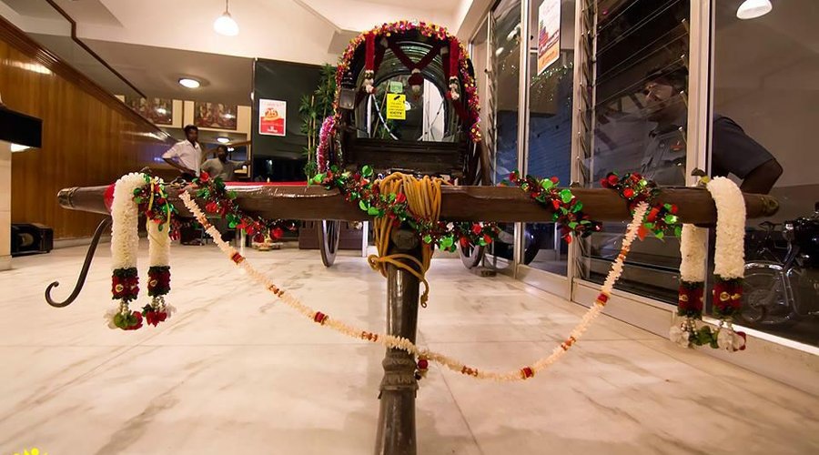 Traditional Villu Vandi