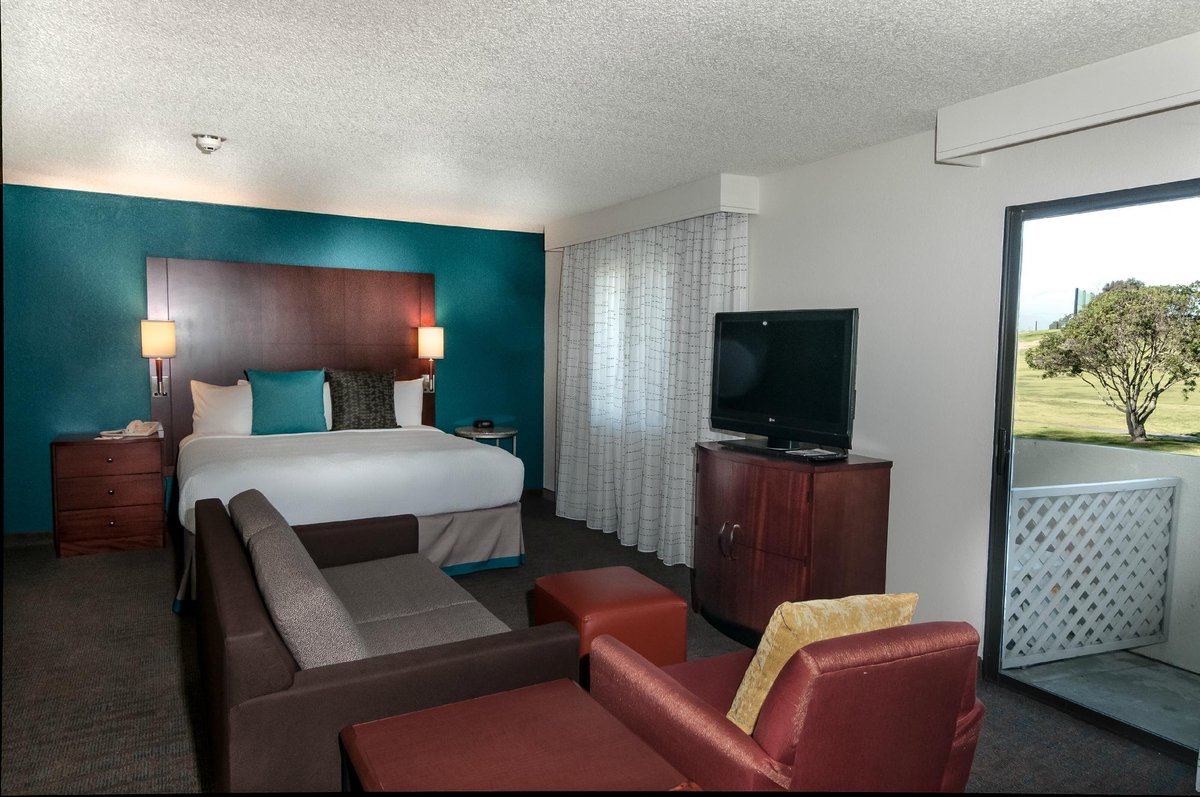 Residence Inn By Marriott Oxnard At River Ridge - hotel rooms