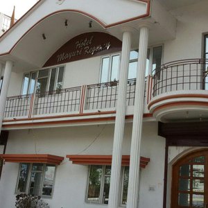 Hotel Mayuri Regency