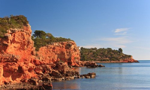 Rocas Playa de Baconé. L'Ampolla