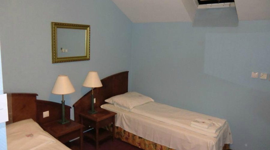 Das Zimmer mit der Dachluke