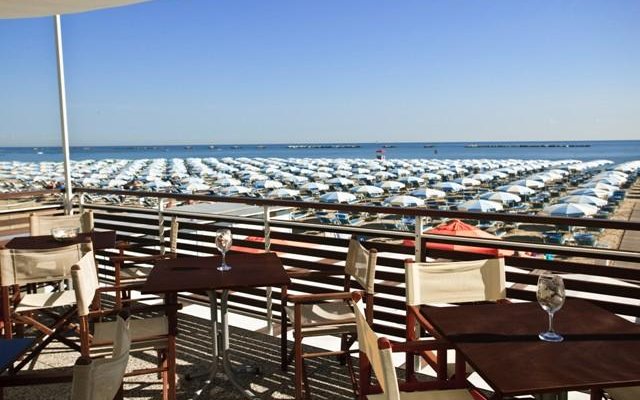 spiaggia hotel