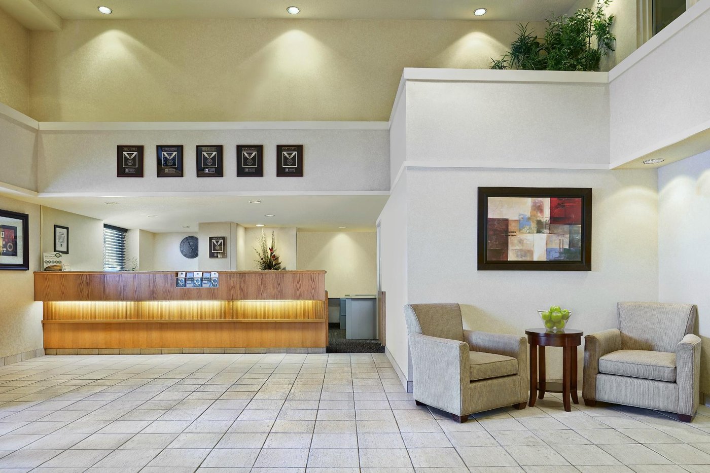 Quality Suites London (C̶$̶1̶3̶2̶) C$90 - UPDATED 2023 Prices, Reviews ...