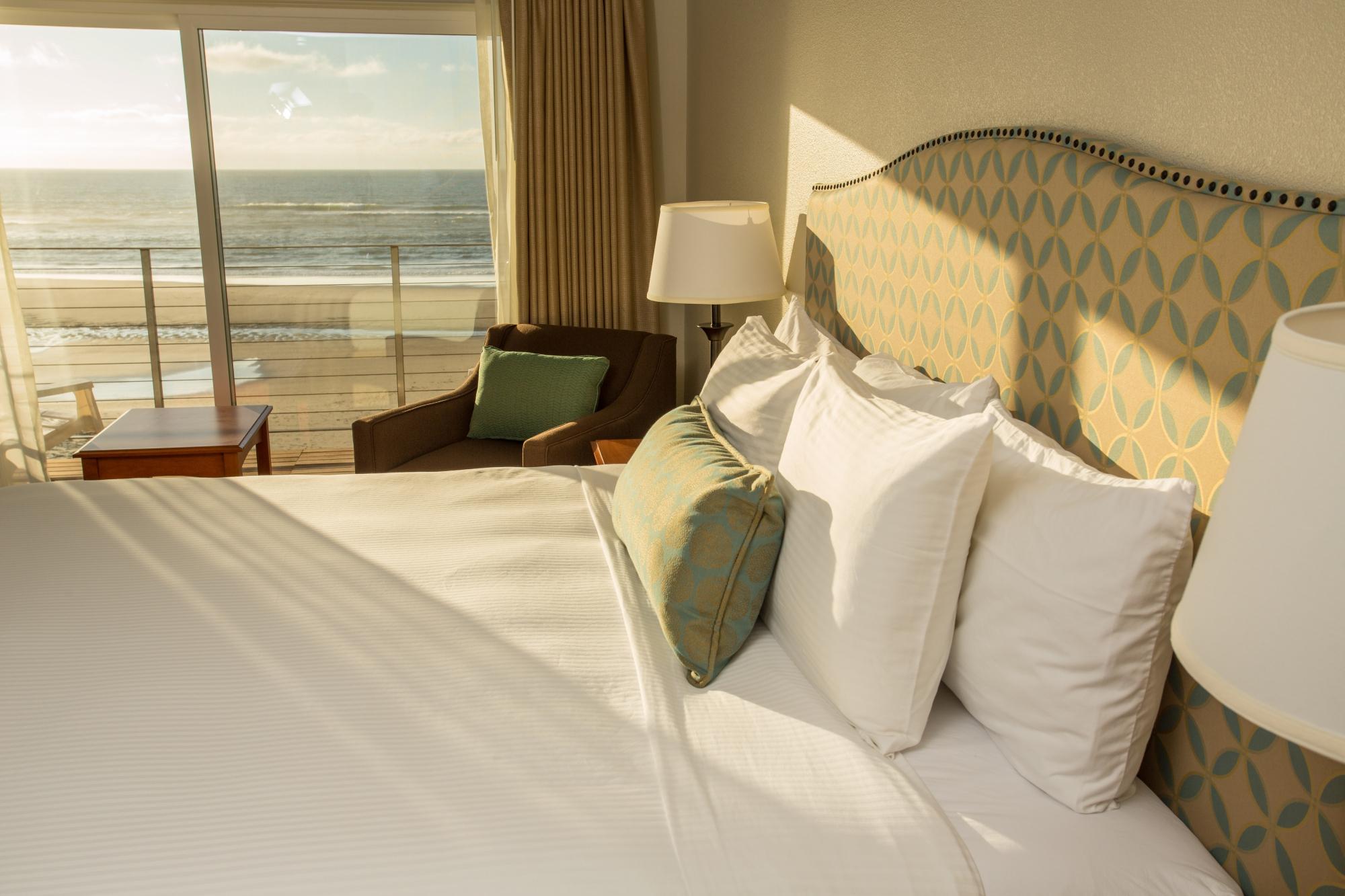 Hotel photo 10 of Pelican Shores Inn.
