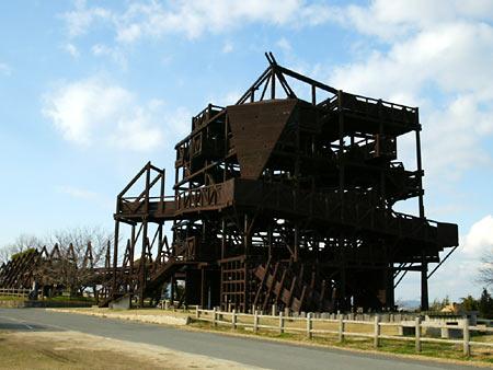 鏡野公園】満員御礼！桜の凱旋門が綺麗すぎた！！高知屈指の有名