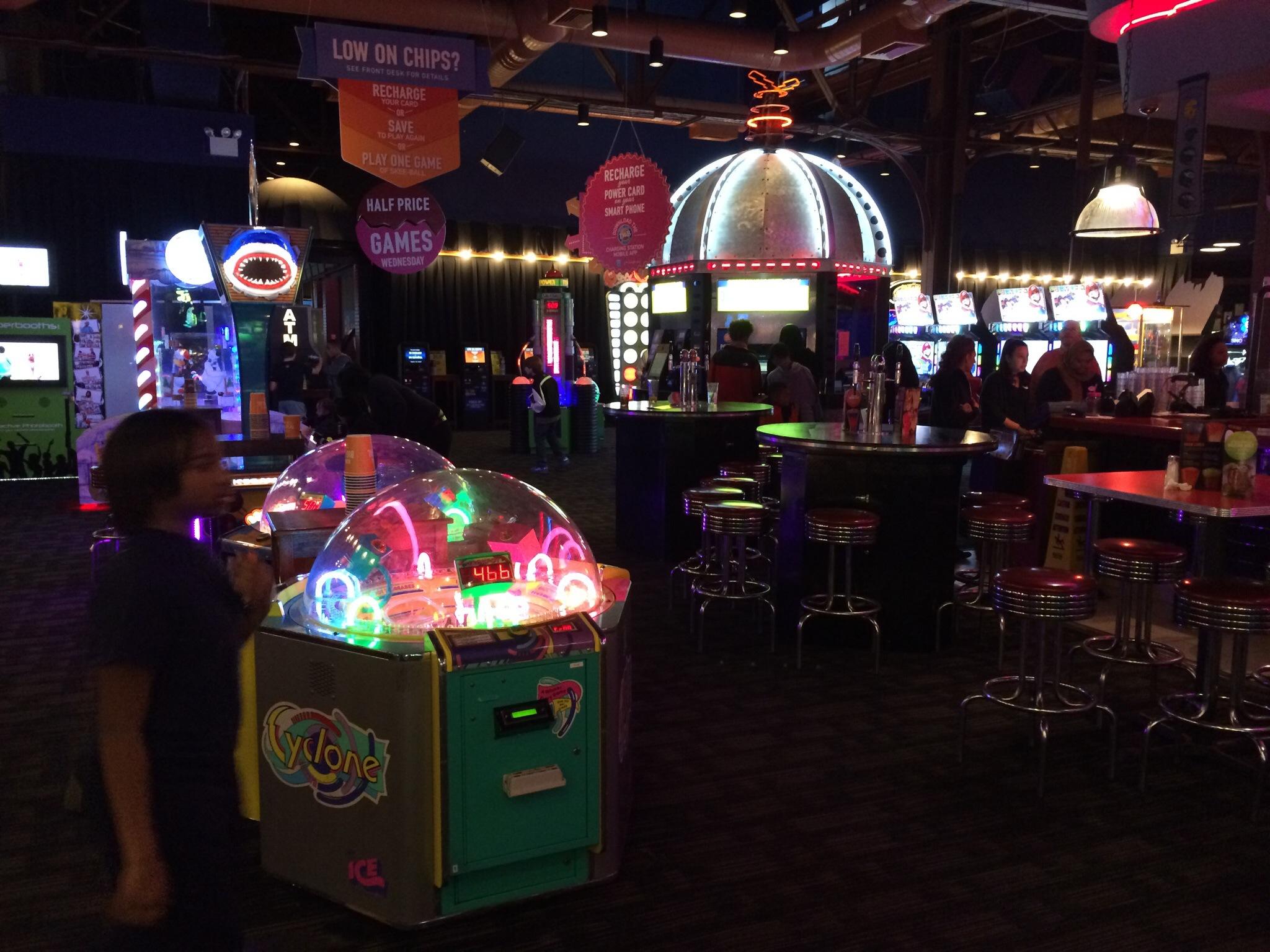 Closest dave & buster's near clearance me