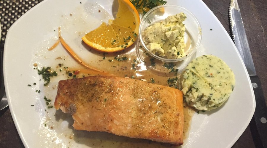 Salmon with garlic butter, very delicious