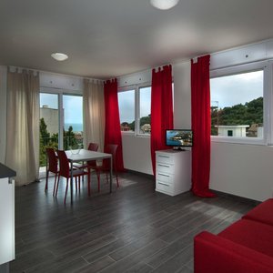 Residence Felice, appartamenti nuovi, vista mare, piscina