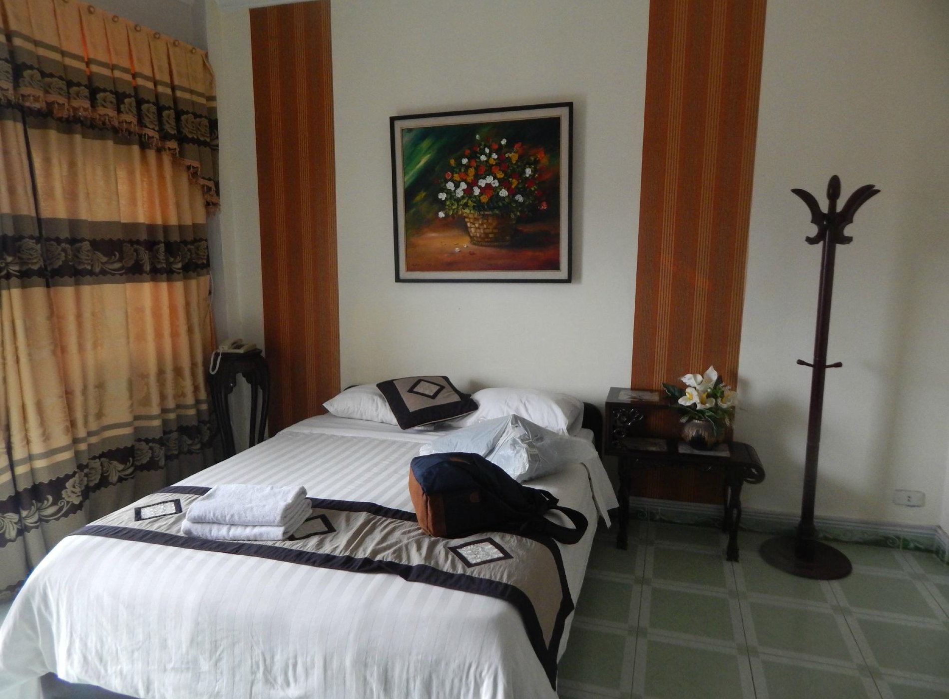 May De Ville Backpackers Hostel 믹스돔 조식5 by null