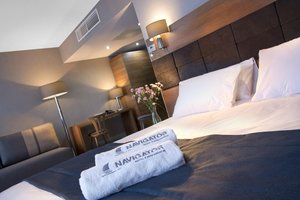 Room & Suite