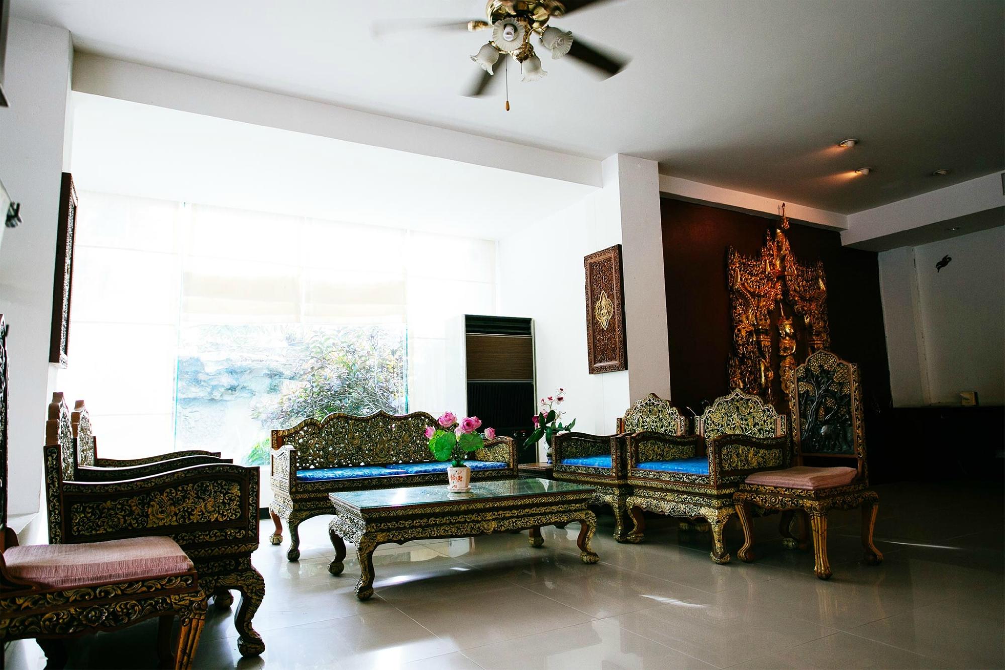 Oasis Hotel Chiangmai by null