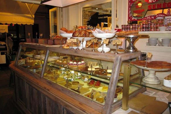 Igor's bakery - Picture of Igor - French Bakery & Coffee Shop, Kunming -  Tripadvisor