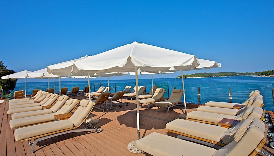 pool & beach area
