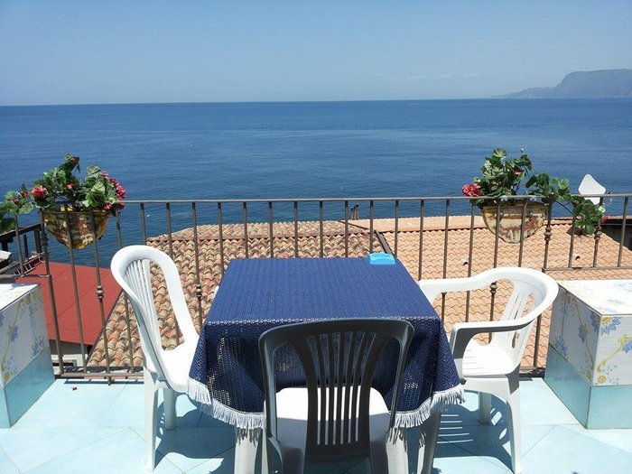 CASA VELA B&B - Updated 2024 Prices & Guest house Reviews (Scilla, Italy)