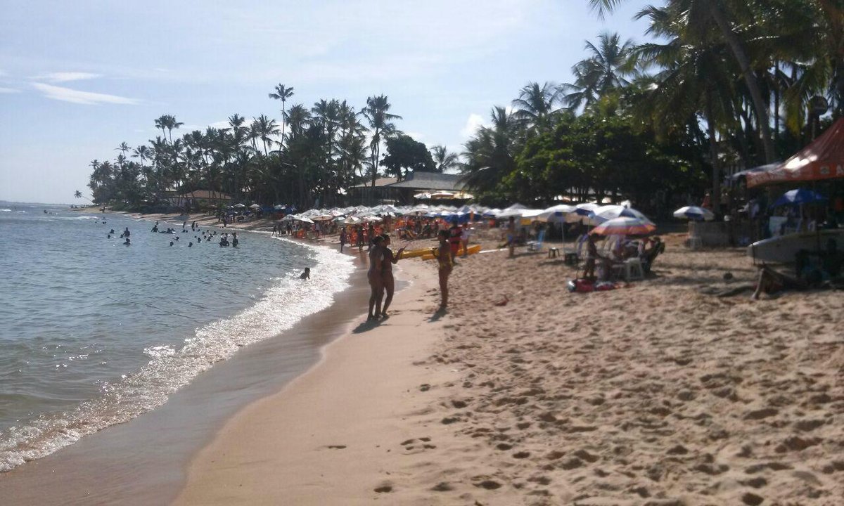 TIA MAURA, Praia do Forte - Comentários de Restaurantes, Fotos & Número de  Telefone