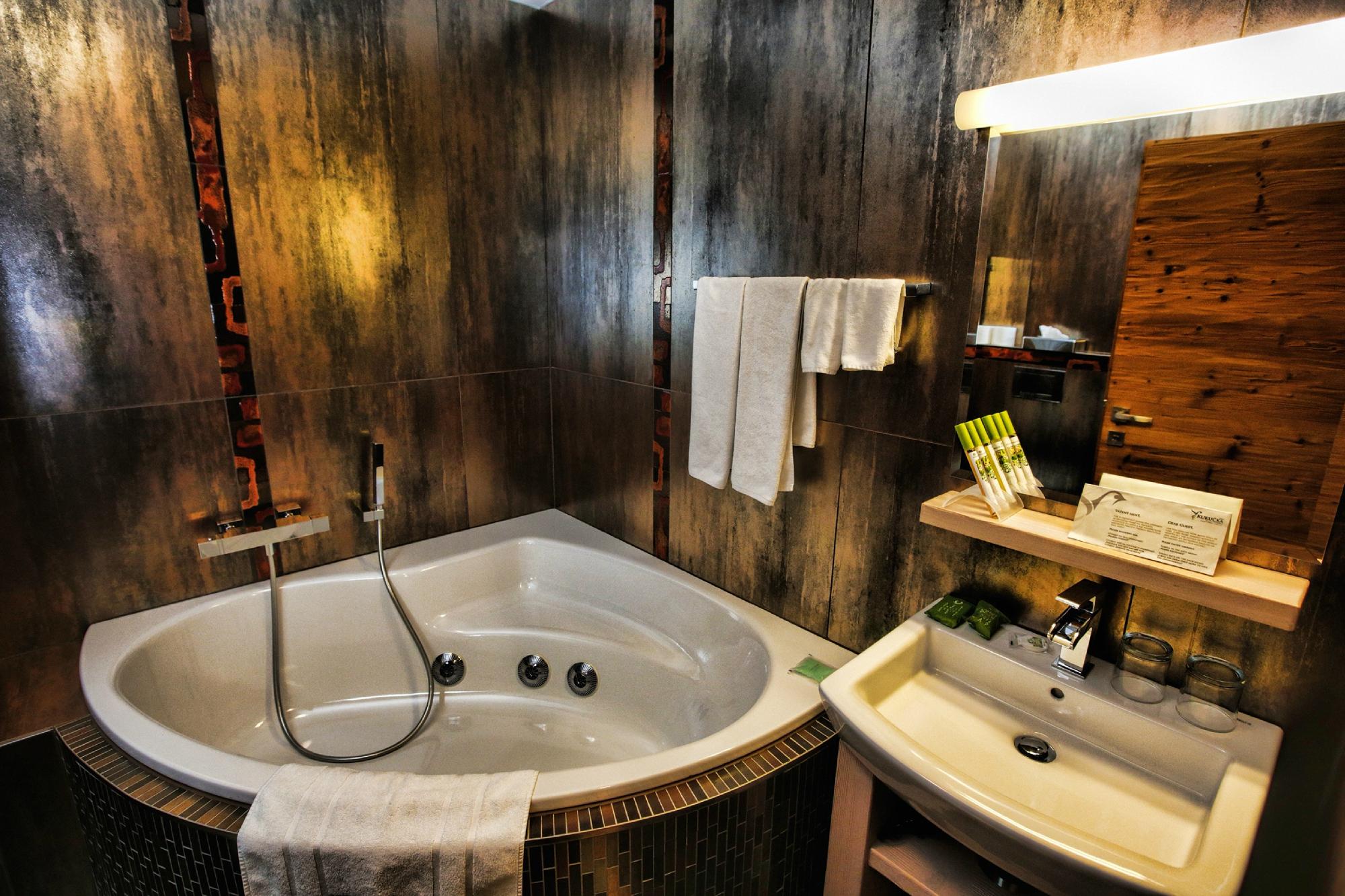 Hotel photo 53 of Aplend Kukucka Mountain Hotel & Residences.