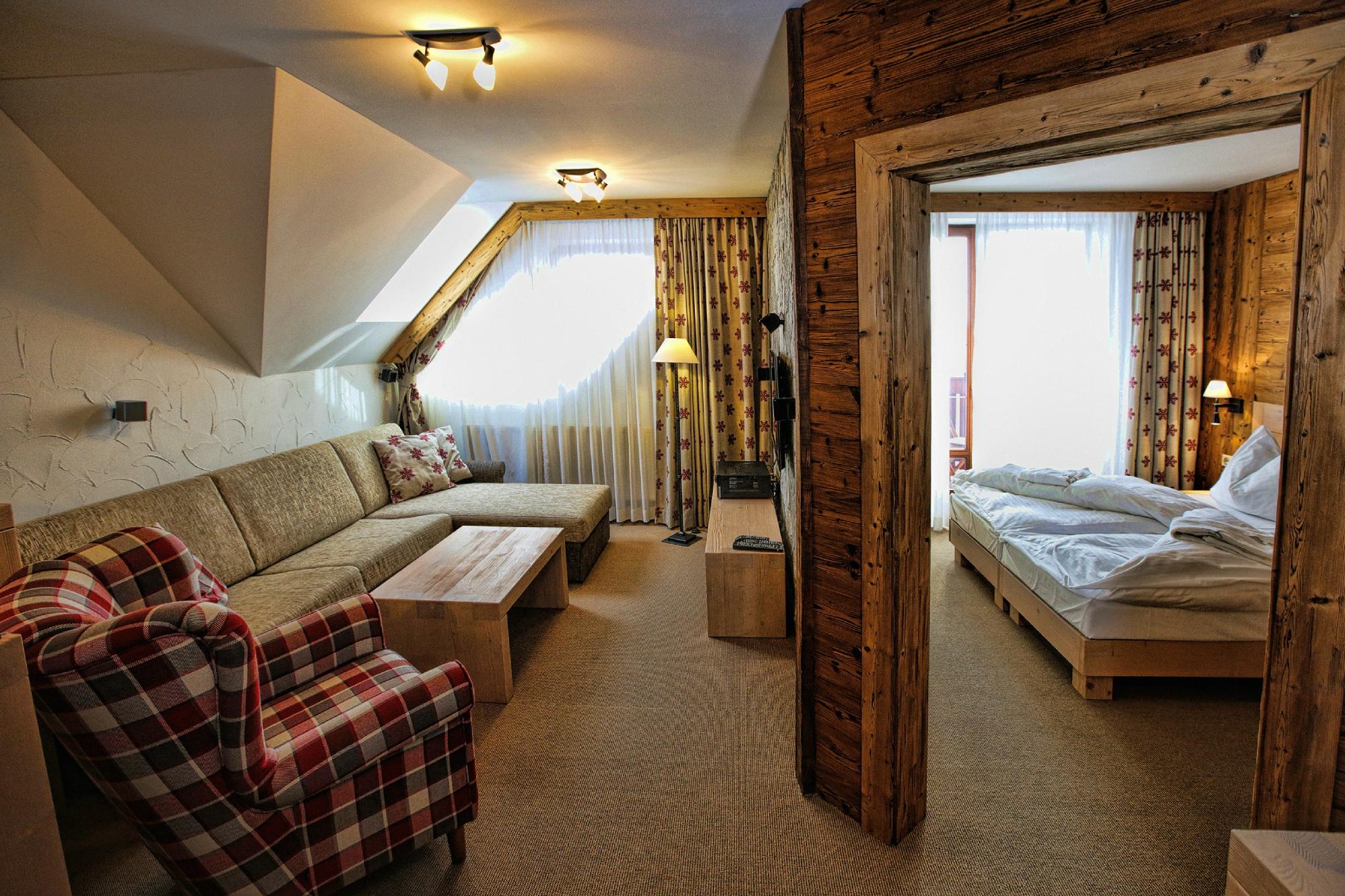 Hotel photo 39 of Aplend Kukucka Mountain Hotel & Residences.