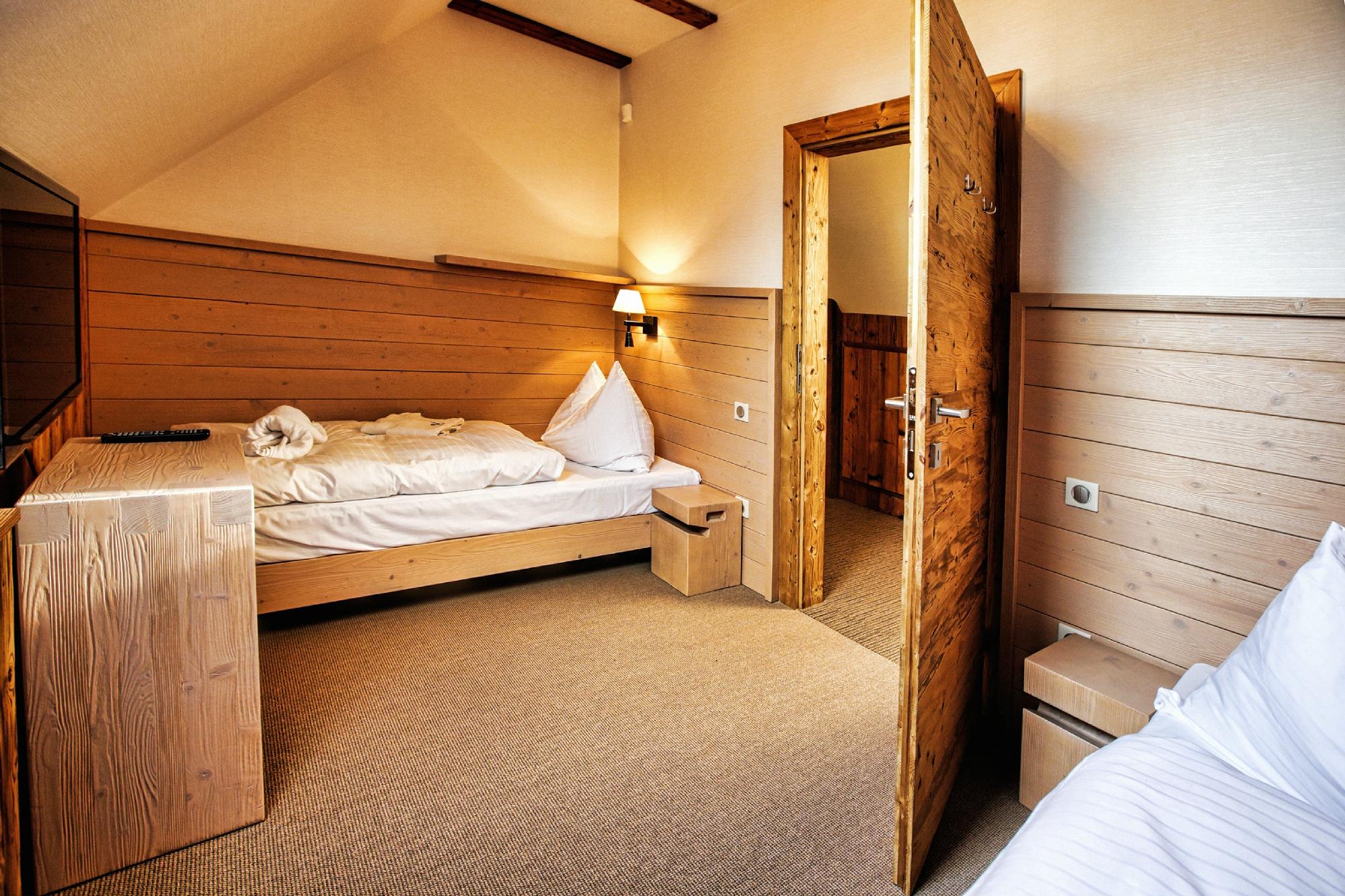 Hotel photo 42 of Aplend Kukucka Mountain Hotel & Residences.