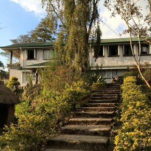 main house/lobby