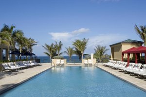 Pool & Beach