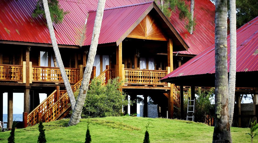 Villa Dato Siti, Wooden Balinese Tree house Style