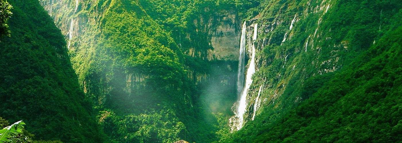 Pedra Afiada e cânion Malacara, com a cachoeira Gêmeas bombando!