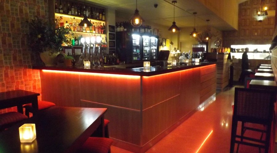 Bar