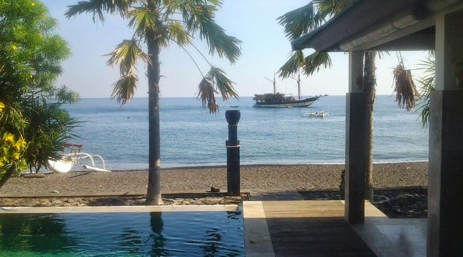 POOL,TERRACE AND BEACH