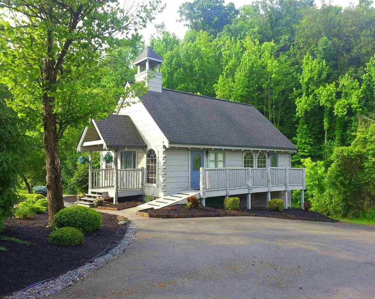 Wedding Bell Chapel (Pigeon All You Need to Know BEFORE You Go