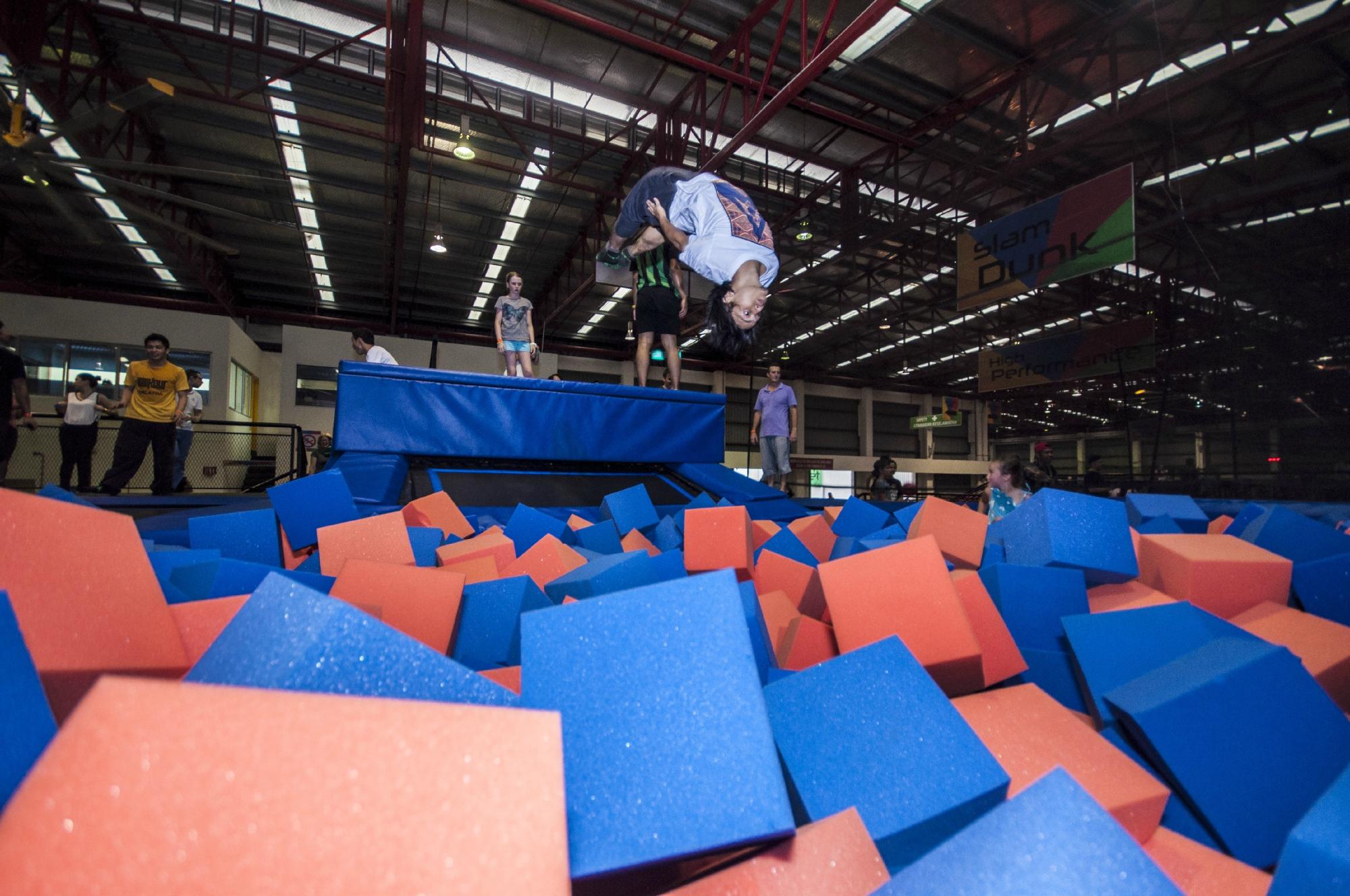 Jump street trampoline discount park