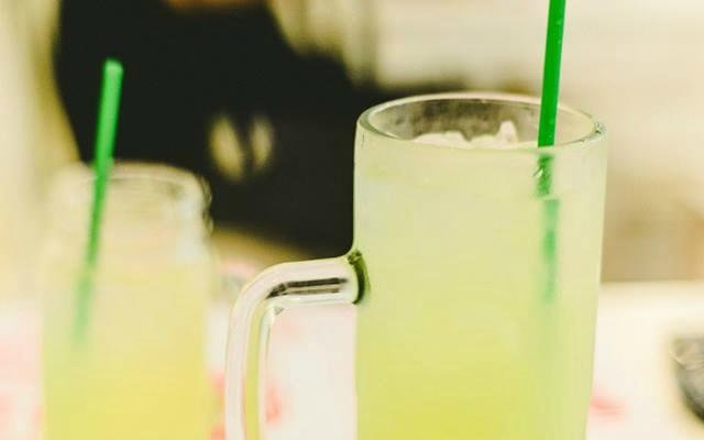 Supersized drinks!! You'll never go thirsty the whole day!