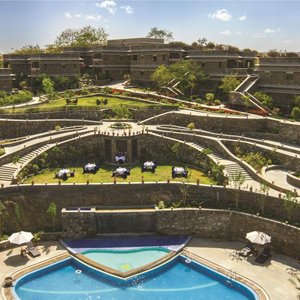 Pool with villa rooms